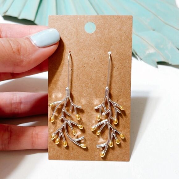 Silver leaf drop earrings S115 - Picture 3 of 3